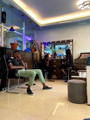 The Zziwa Hair Studio experience on LyveCity