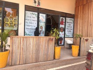 The The Makeover Place, Kyambogo experience on LyveCity