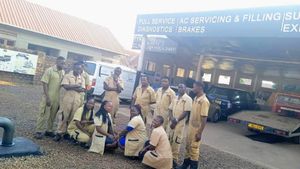 The Fixnrev mechanics experience on LyveCity