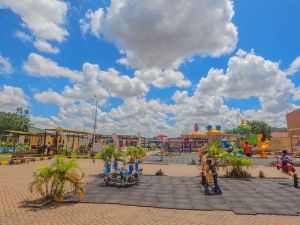 The Lloli fun park experience on LyveCity