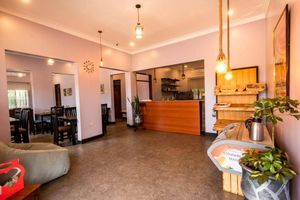 The Eunie's kitchen experience on LyveCity