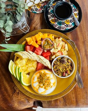 The Dangotte De Café experience on LyveCity