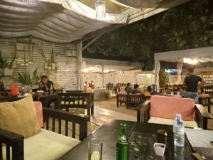 The 4 Points Bar and Restaurant experience on LyveCity