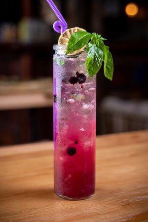 The Emiboozi Restobar experience on LyveCity