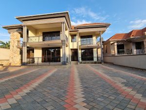 The Musbon Real Estate experience on LyveCity