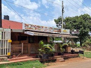 The Lemon 🍋 Restaurant experience on LyveCity