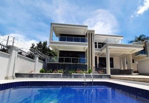 The Oceans | Uganda experience on LyveCity